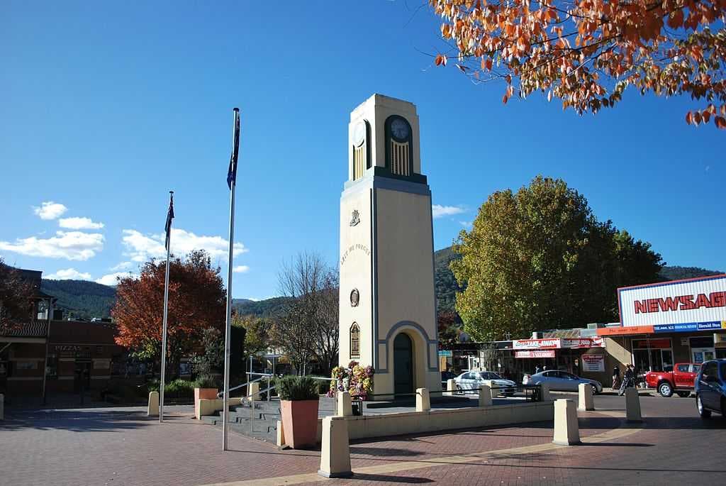 War memorial in the centre of Bright