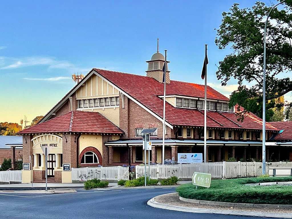 Former Department of Lands building
