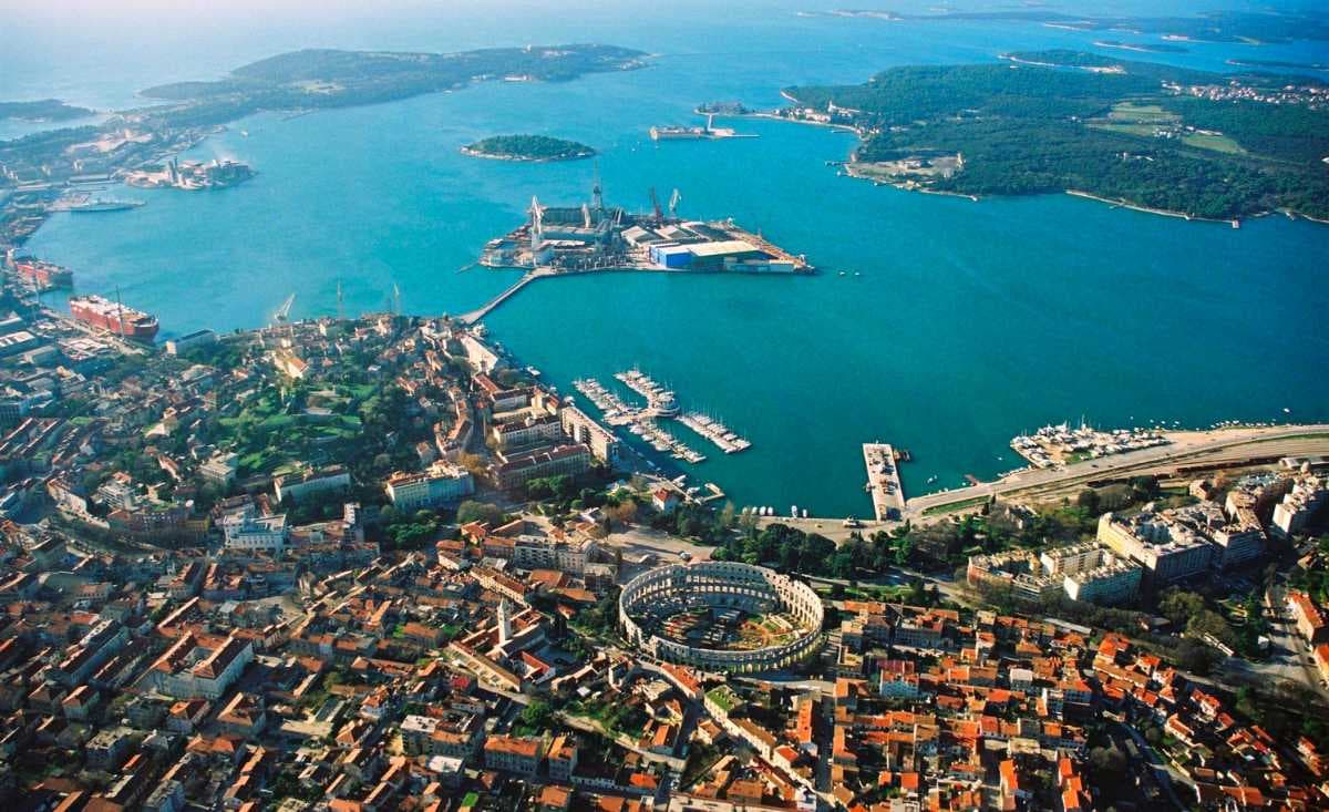 Pula travel image