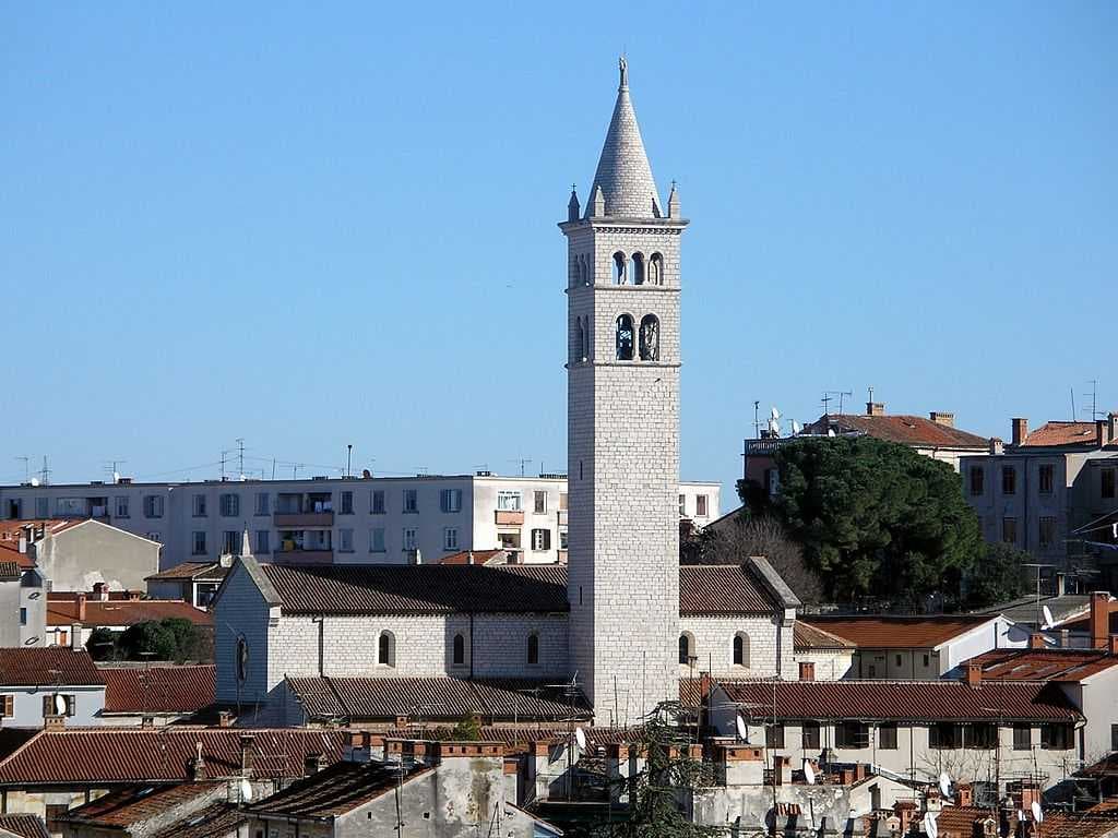 Pula travel image