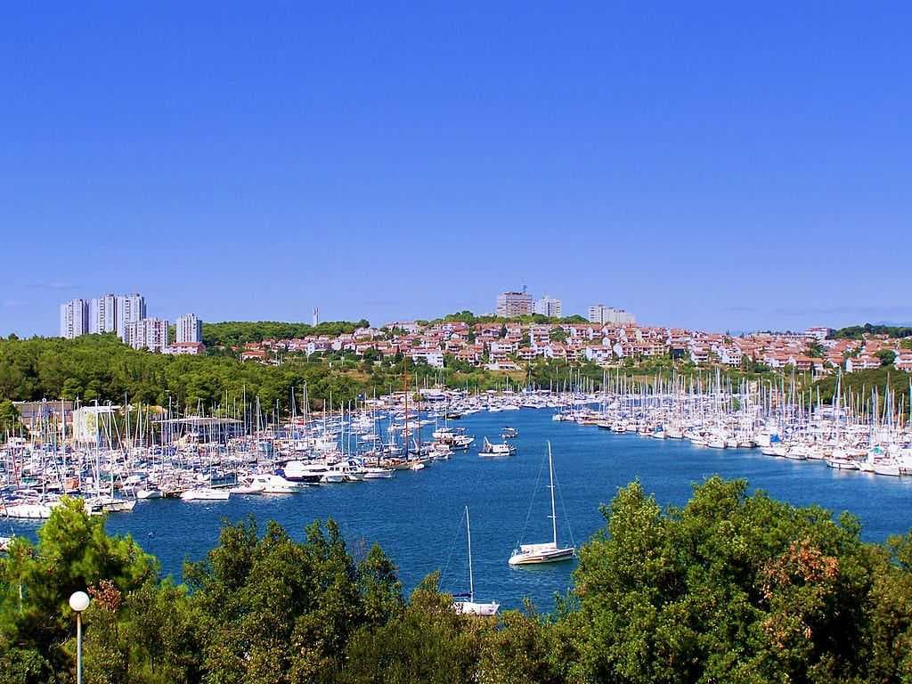 Pula travel image