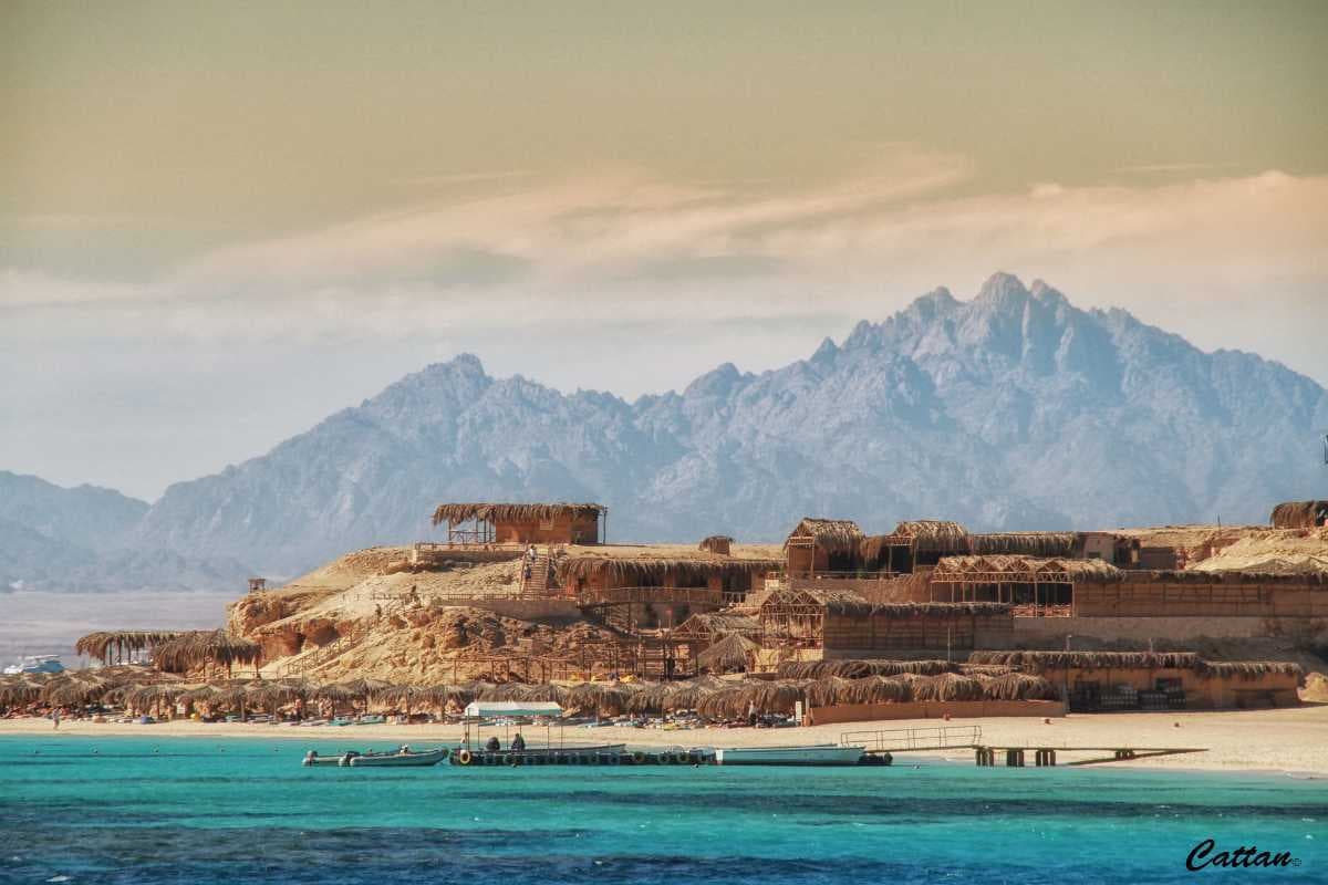 Giftun Islands are among the most famous Egyptian sea islands located in the Northern Reserves of the Red Sea.
