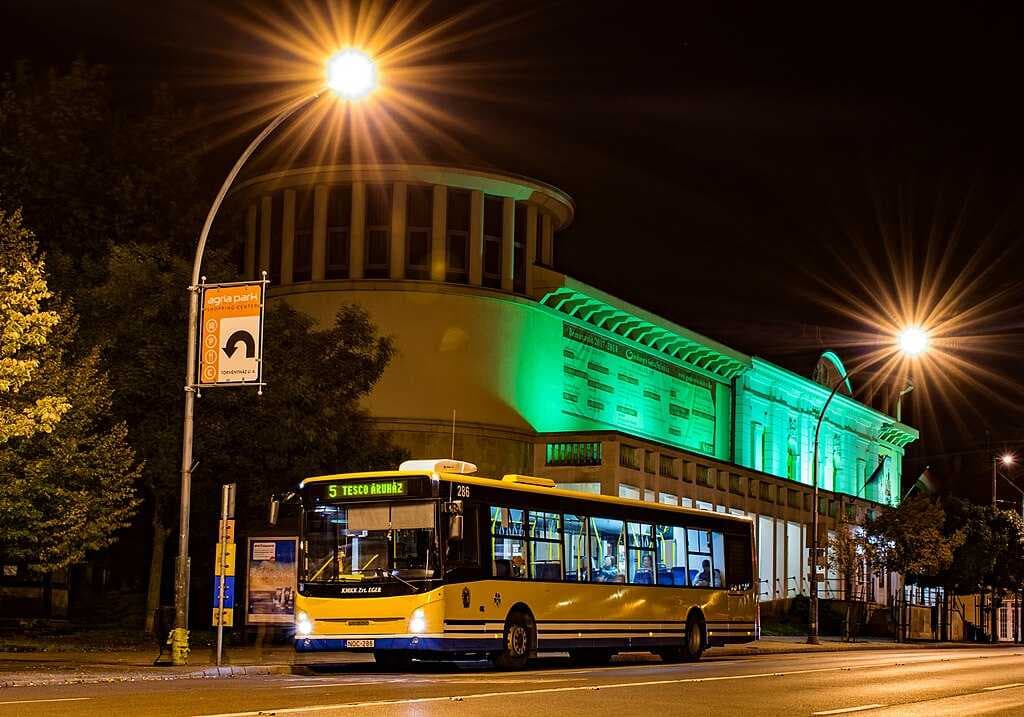 ARC bus on Line 5