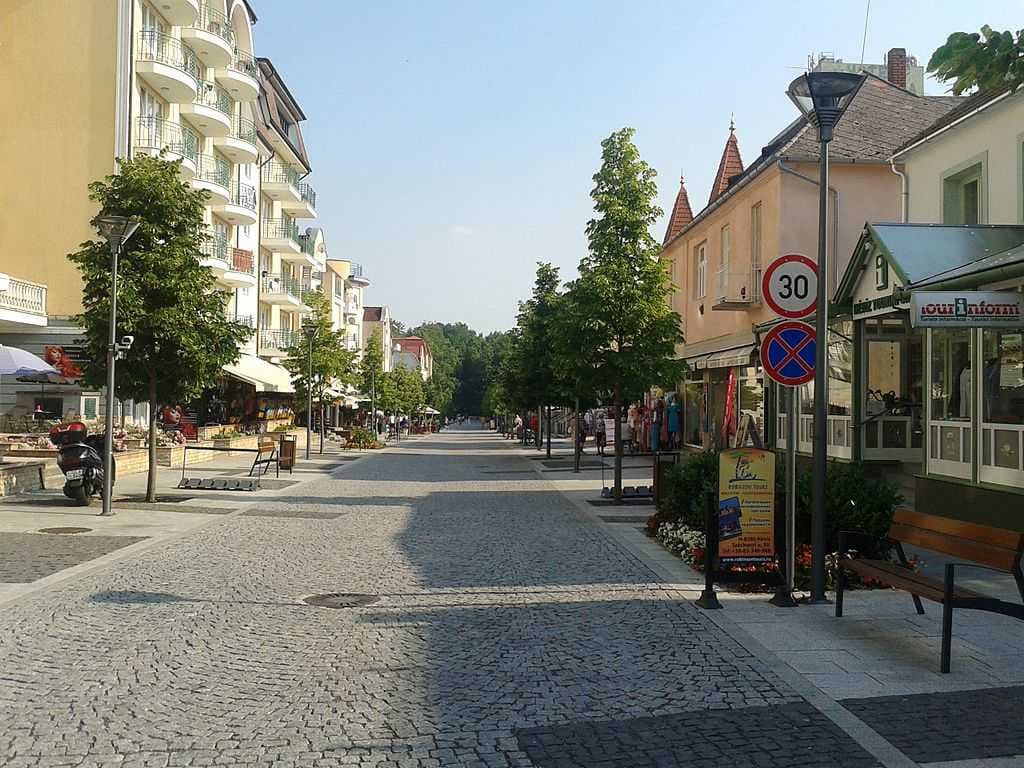 Heviz travel image