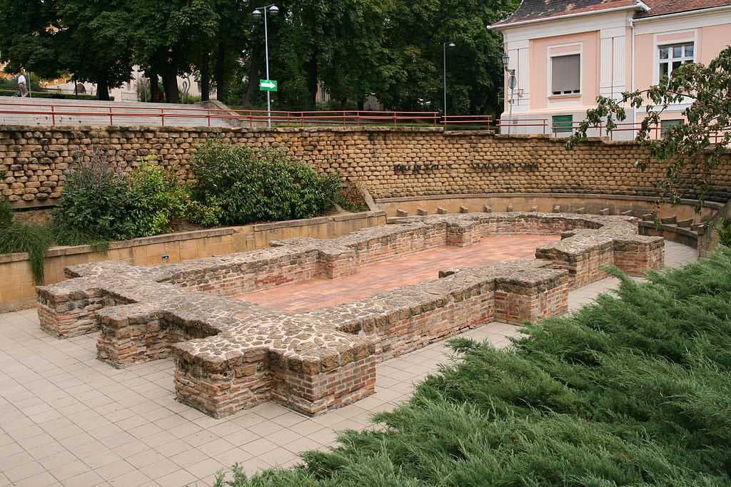 Pecs travel image