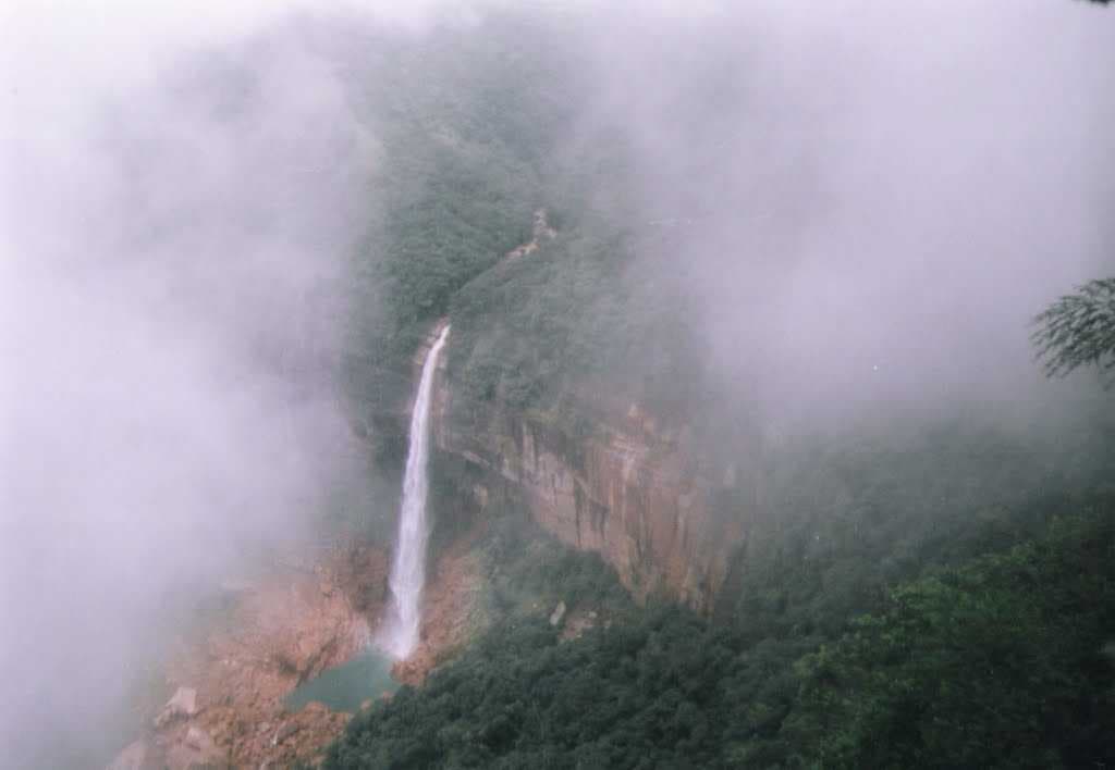 Nohkalikai Waterfalls