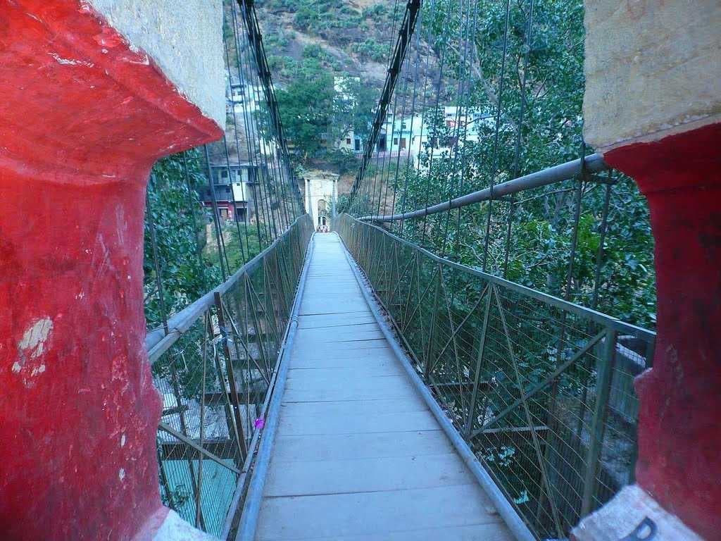 pont sur l'Alaknanda