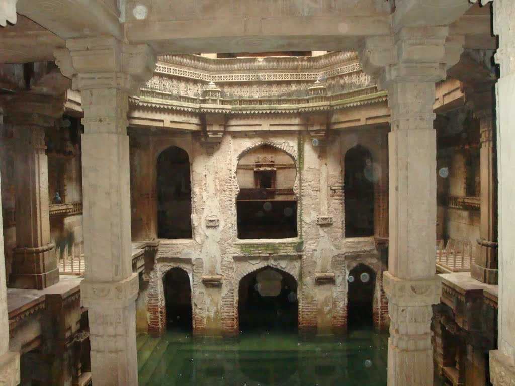 Adalaj Stepwell