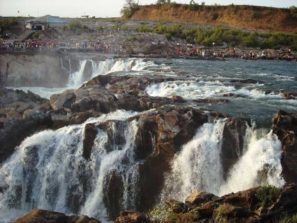 bhedaghat waterfall