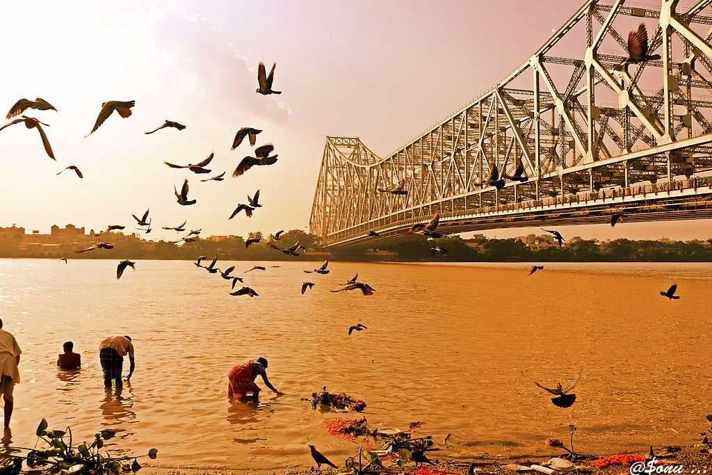 Howrah Bridge from the western bank of the Ganges