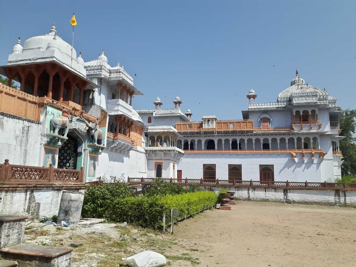 Garh Palace - Also Known as City Place, one of the famous attractions in Kota