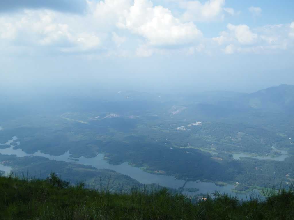 Elaveezhapoonchira