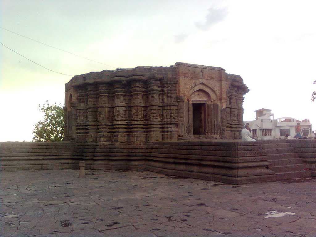 Daityasudan temple : Destruction by Muslim invaders