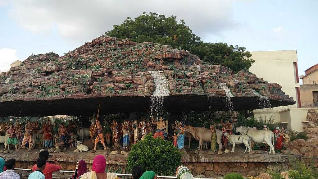 Sculpture of Krishna Lifting Govardhan Parvat at Govardhan Hill