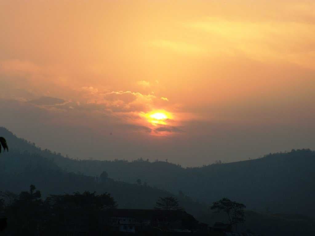 Mon - tramonto