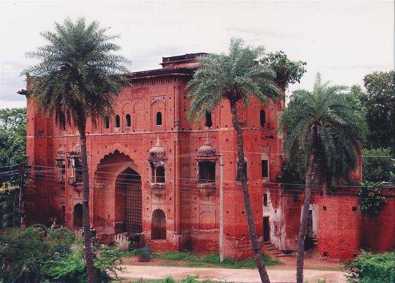 Mai Ji Di Saraan - Magnificent Structure Built by Maharani Aas Kaur