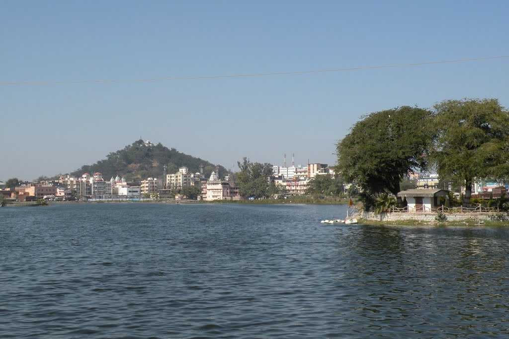 Ranchi Lake - Constructed in 1842, the Lake also provide Boating Facility