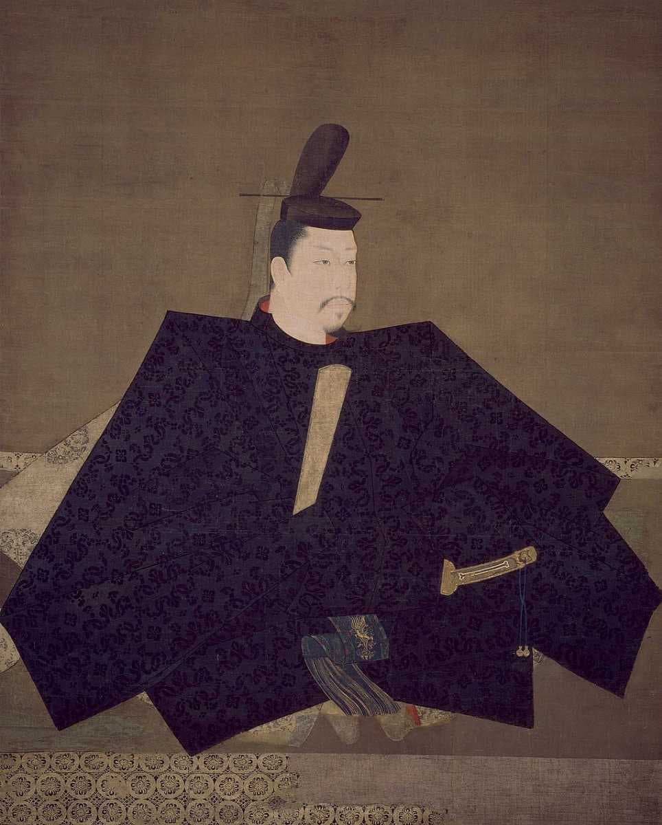 Portrait traditionally believed to be of Minamoto no Yoritomo, but now believed to be of Ashikaga Tadayoshi[16]