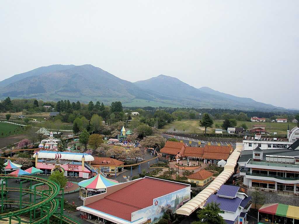 Hiruzen Plateau and Hiruzen Joyful Park in Maniwa