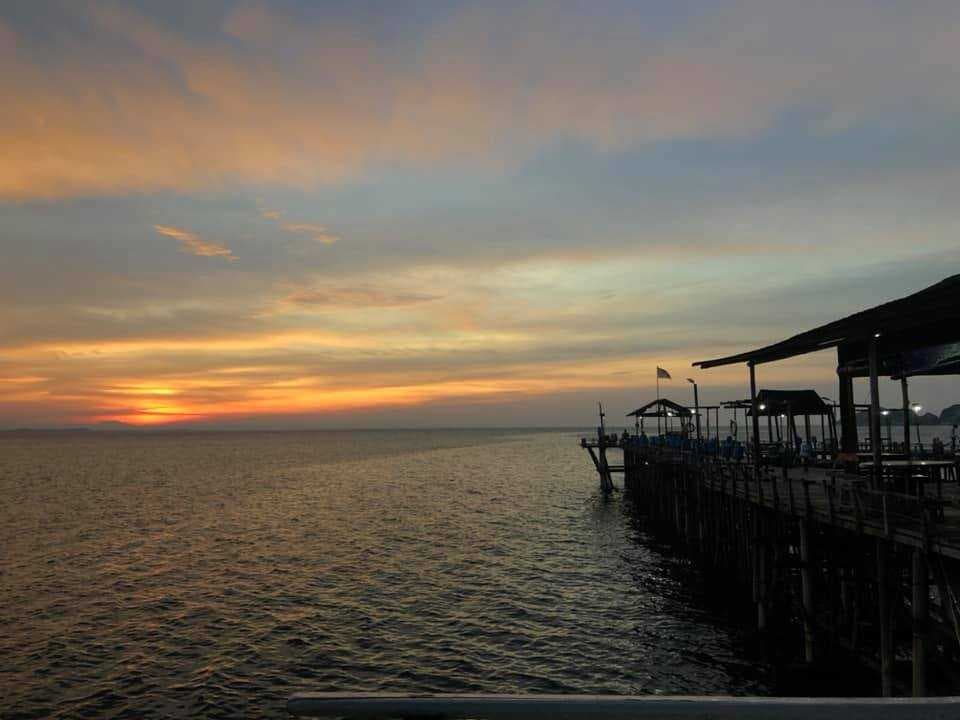 Ah Fatt Kelong Fishing- a beautiful fishing deck cum resort in Mersing
