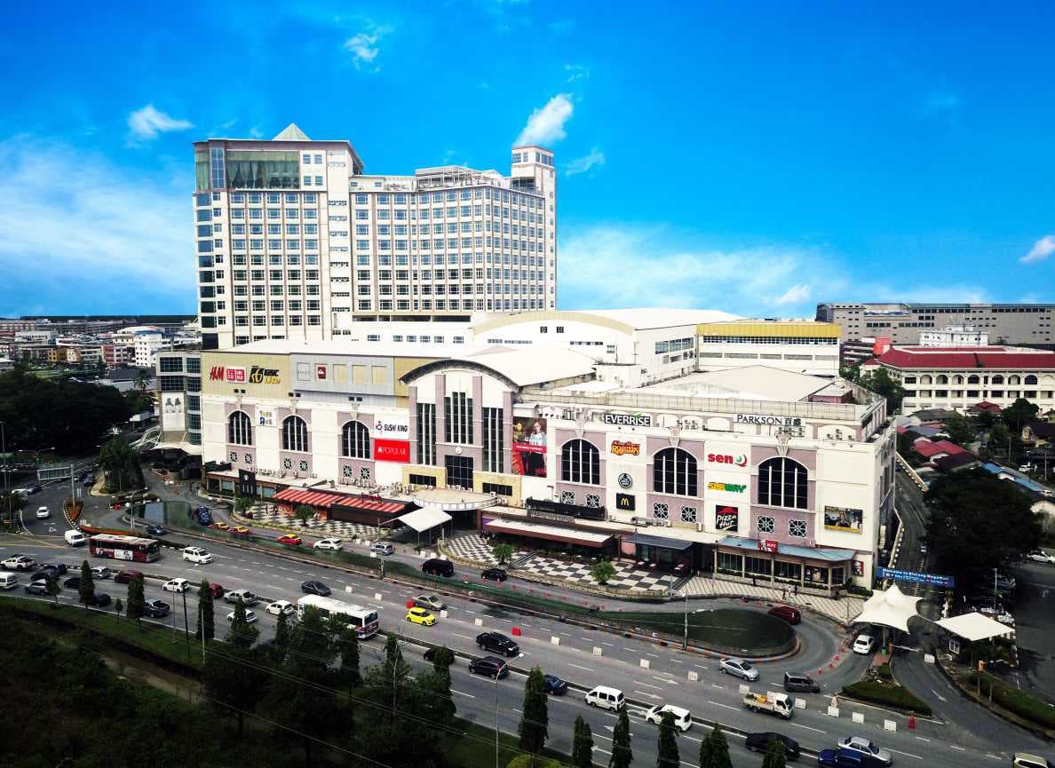 Bintang Megamall is the paragon of shopping and entertainment in Miri