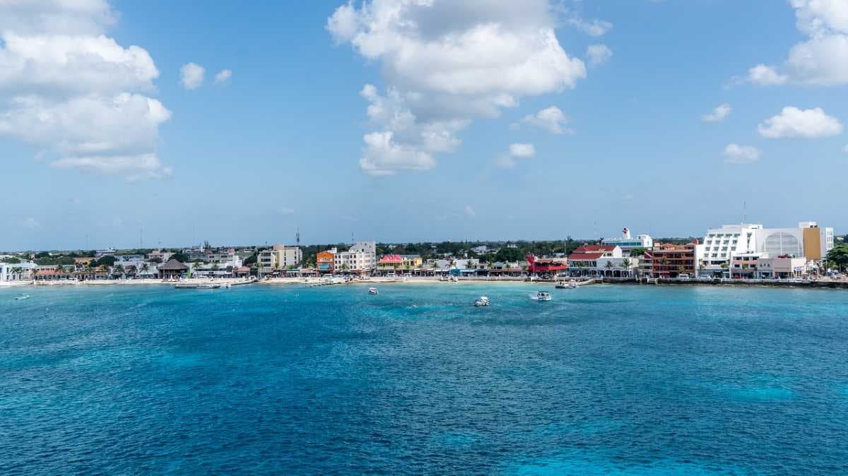 Cancun travel image