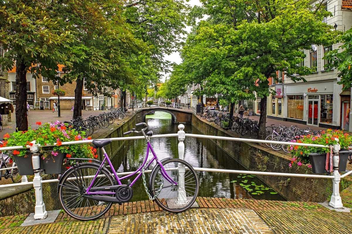 Delft travel image