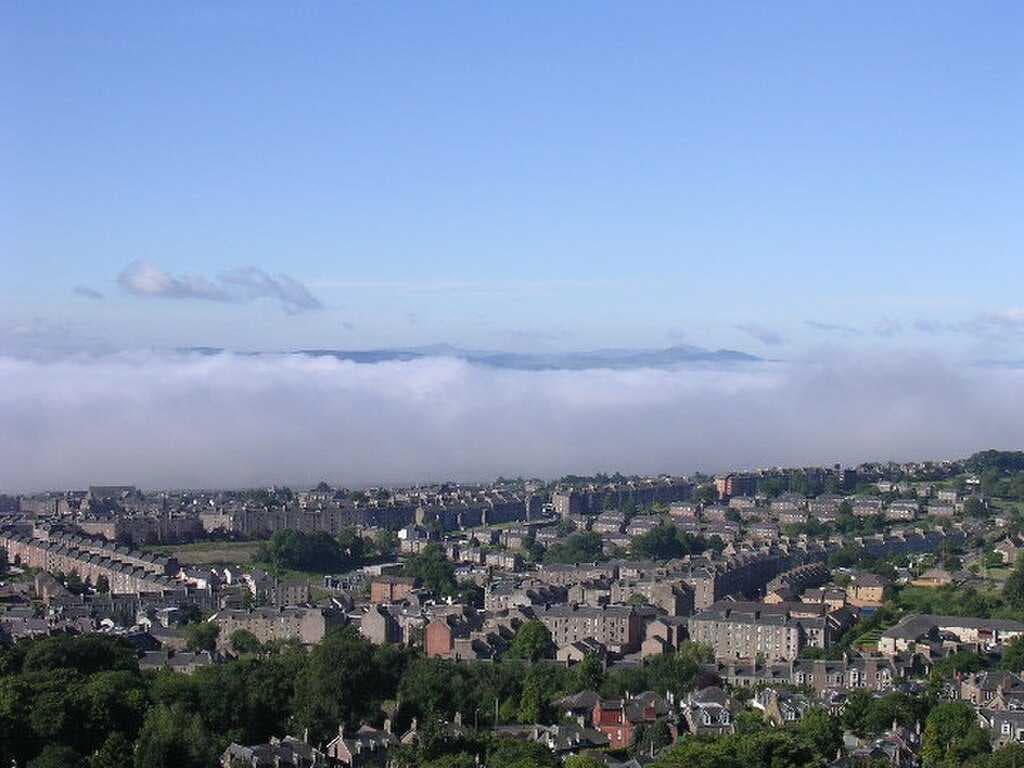 Haar (fog) travelling up the River Tay by advection