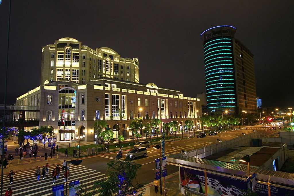 Bellavita Shopping Center and CPC Building at Xinyi Business Area