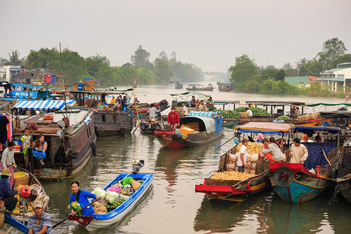 Long Xuyen Floating Market
