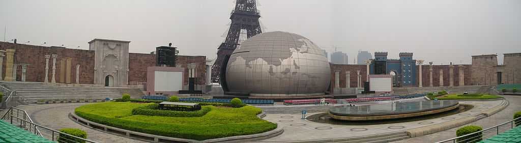 Main entrance panoramic view
