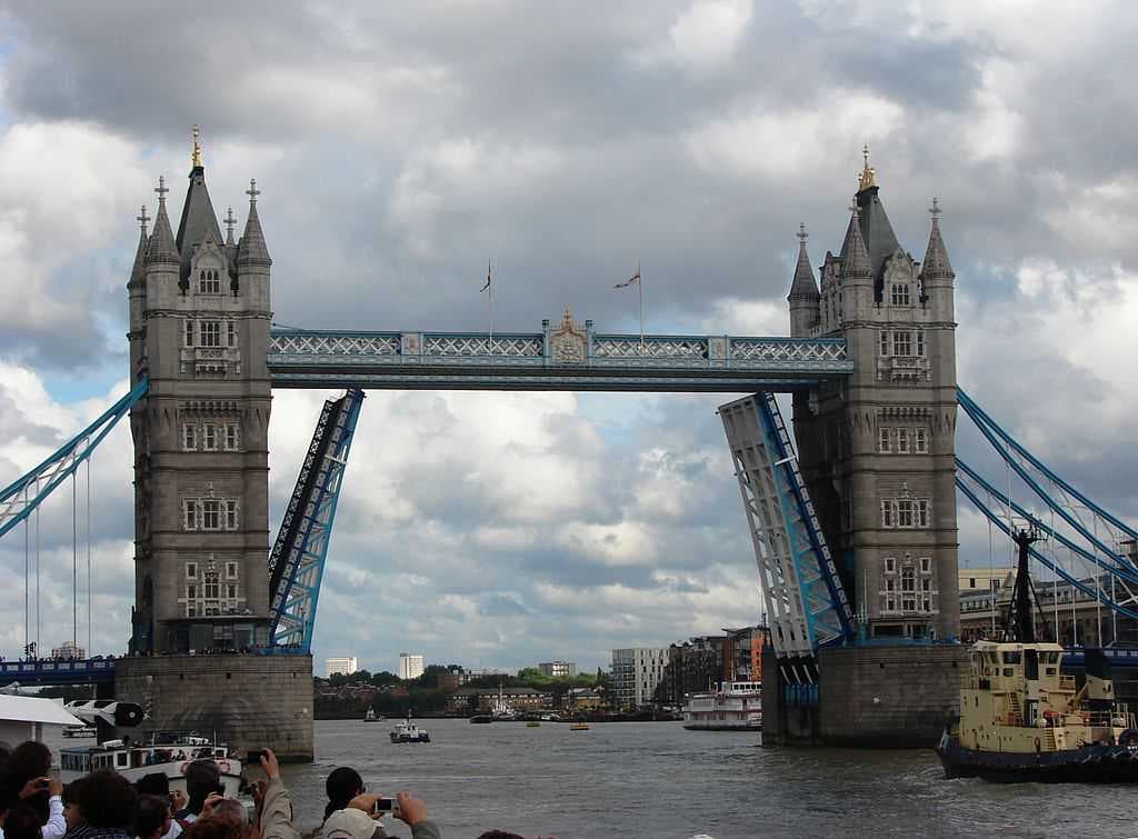 Tower Bridge travel image