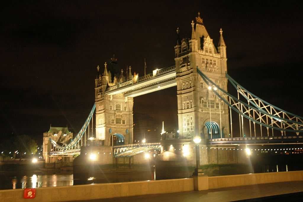 Tower Bridge travel image