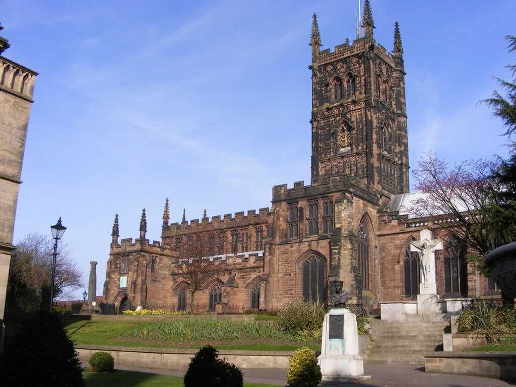 Wolverhampton travel image