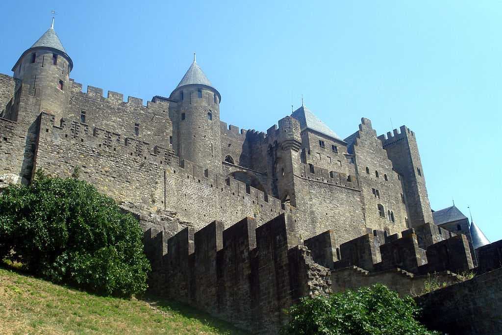 The fortified city wall