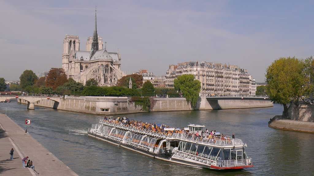 Paris travel image