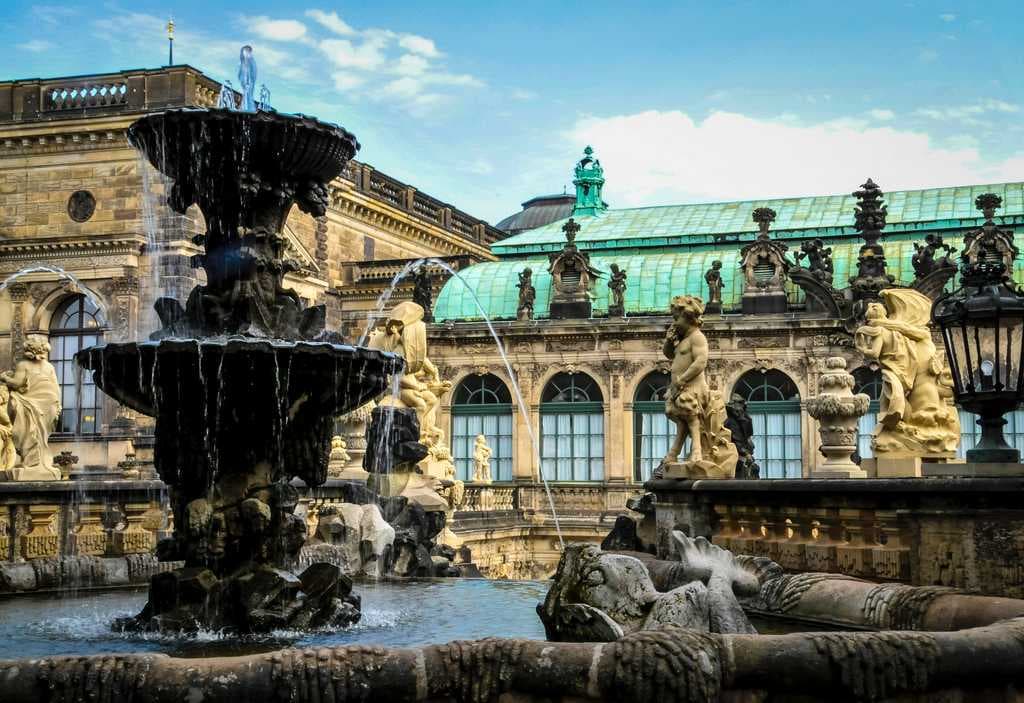 Zwinger travel image