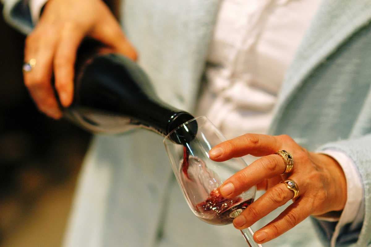Relaxing Wine Tasting in Mykonos