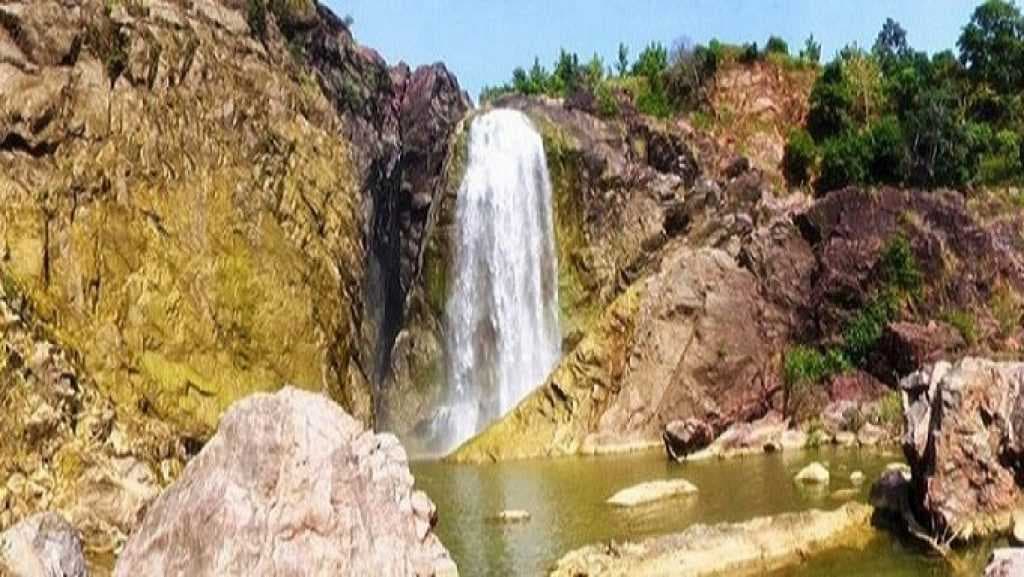 Gayatri Waterfall - Lesser-known Place in Adilabad