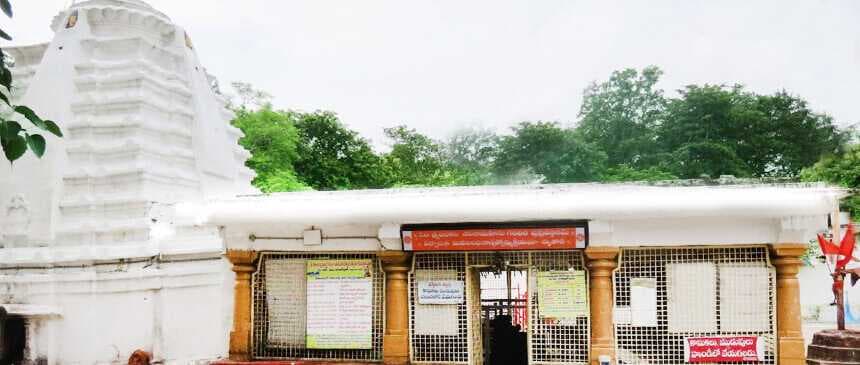 Kadile Papahareshwar Temple - Temple Dedicated to Goddess Annapurna