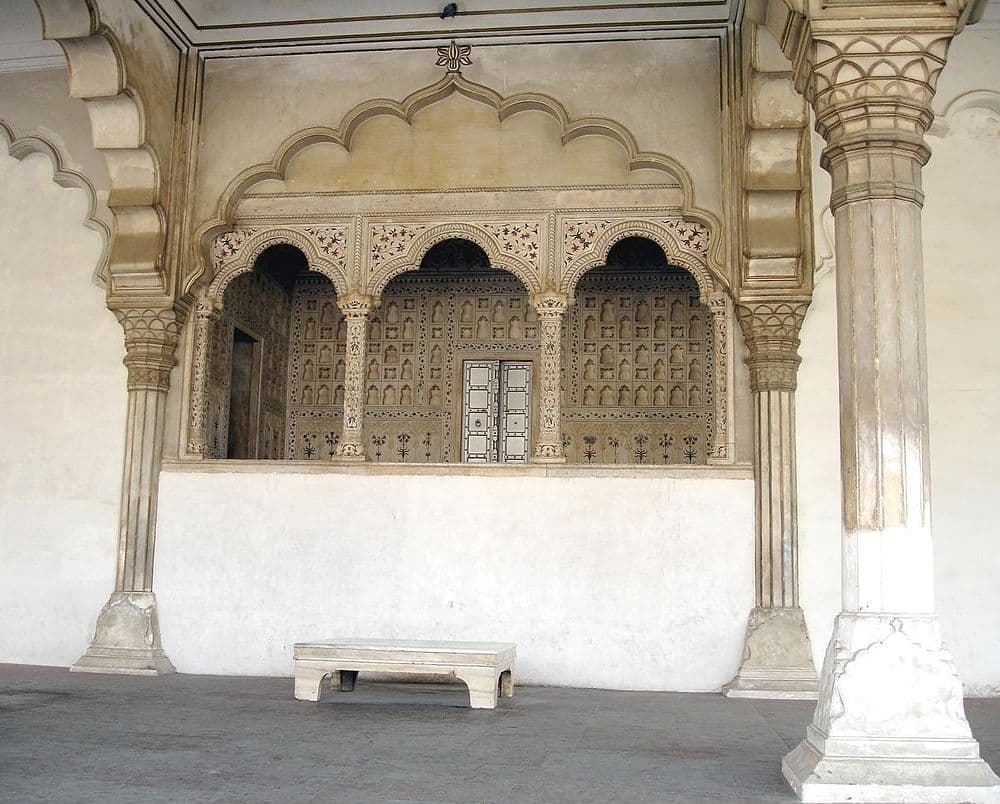 Marble canopy, or jharokhas near Emperor Akbar's Dias