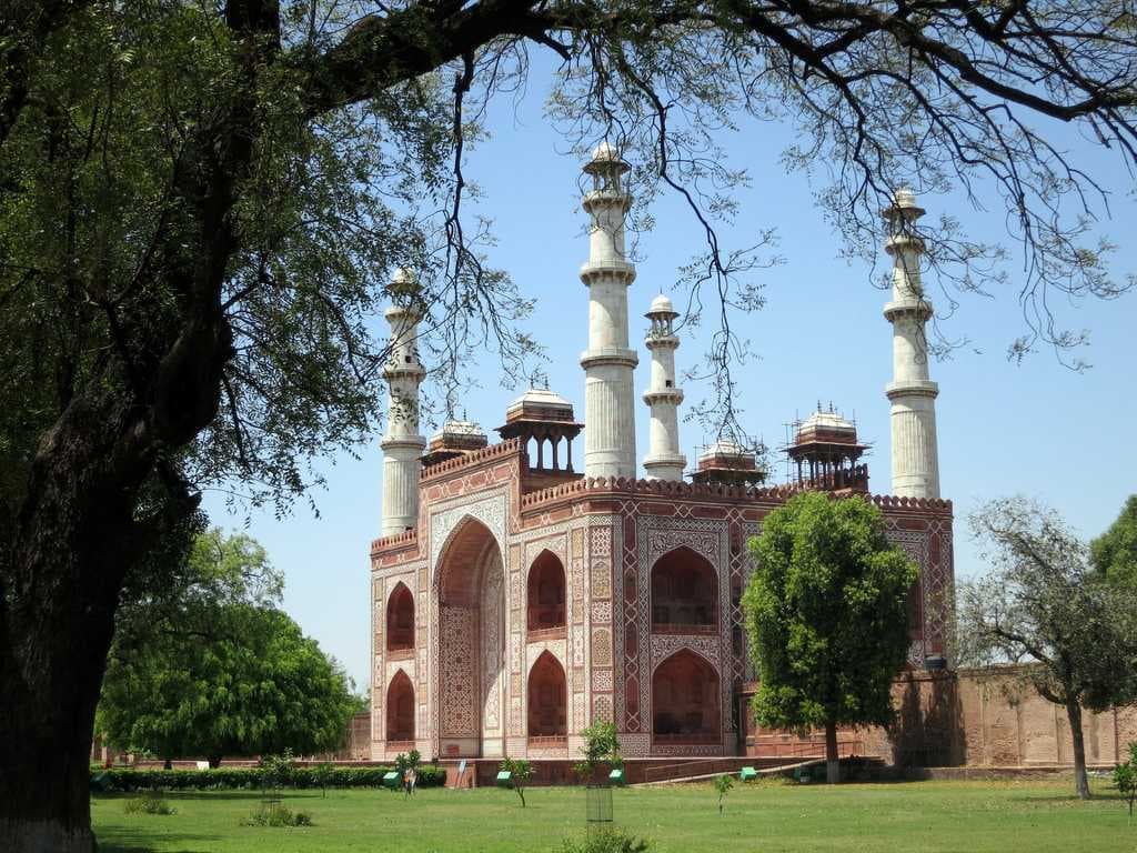 Akbar's Tomb travel image