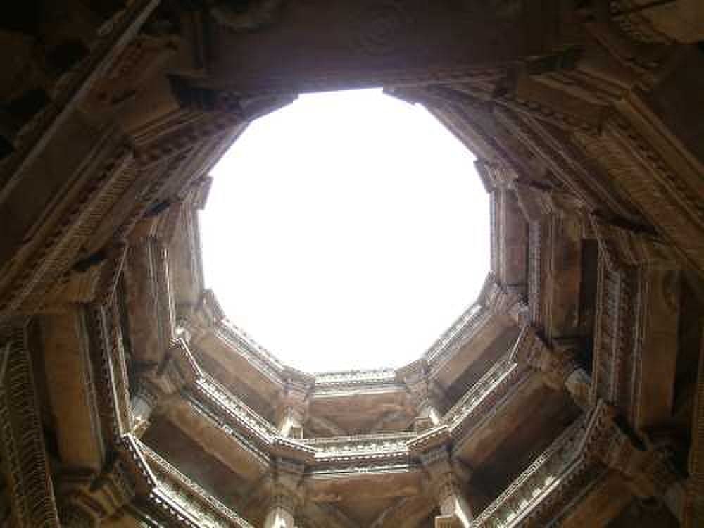 Adalaj Stepwell travel image