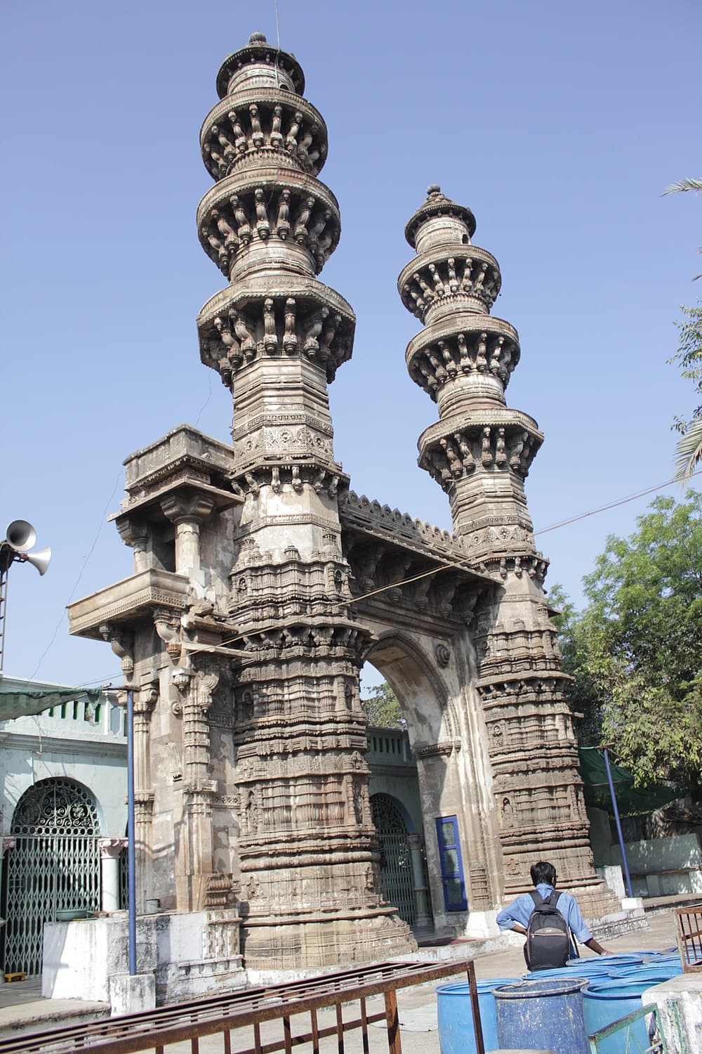 Jhulta Minar travel image