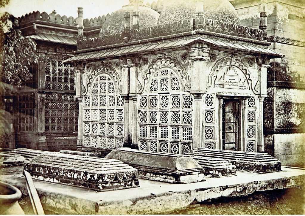 Tomb of Ahmed Shah and Ahmed Shah's Mosque travel image