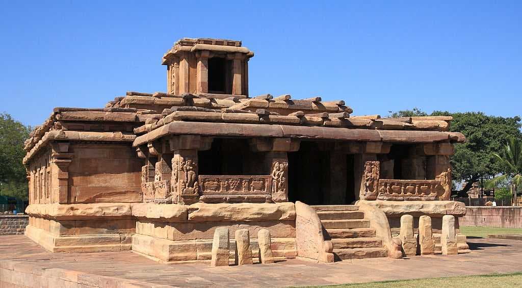 An 8th-century Shiva temple was renamed Lad Khan Temple after a Muslim commander of Bijapur Sultanate who briefly lived here.