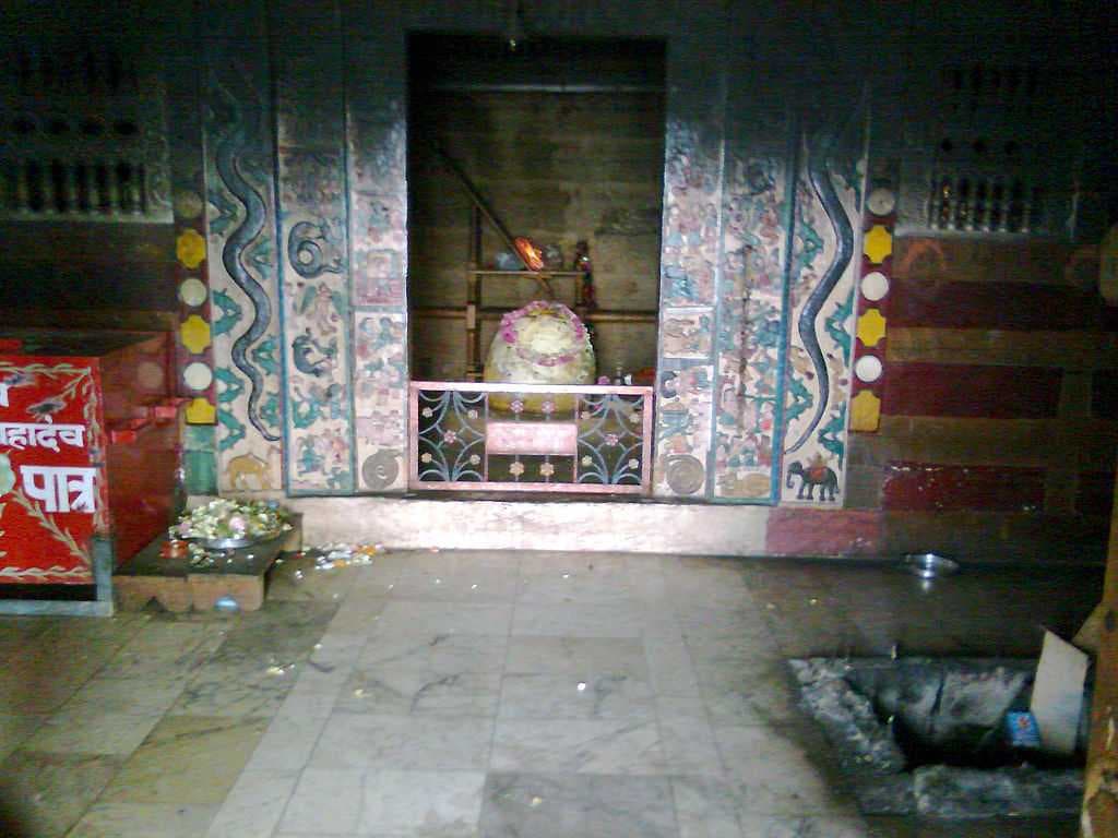 Bijli Mahadev Temple travel image