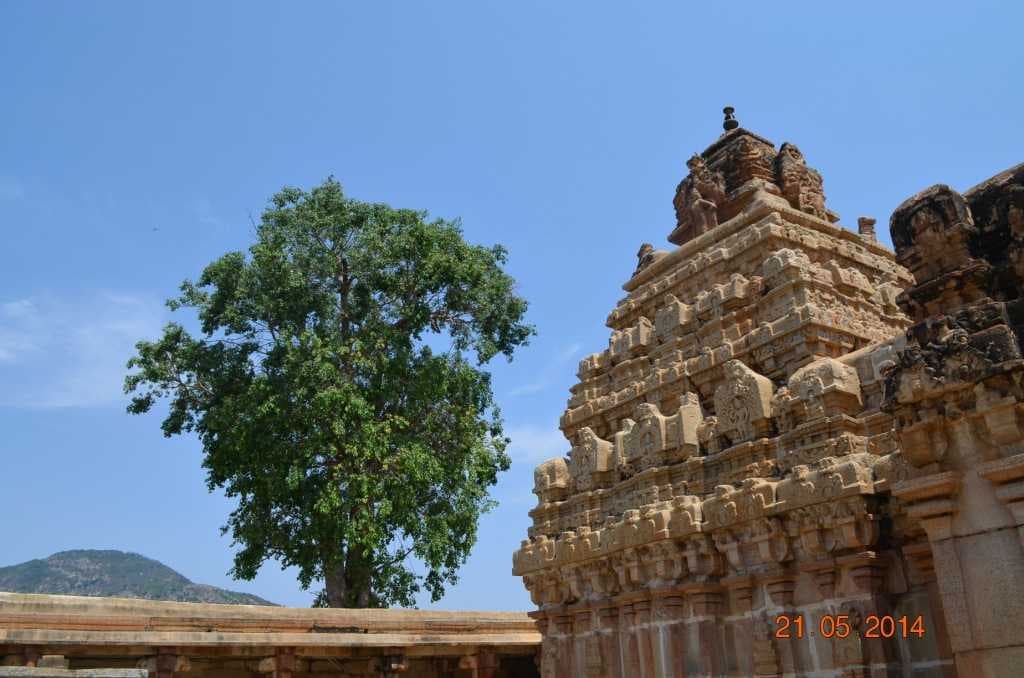 Bhoganandeeshwara Temple