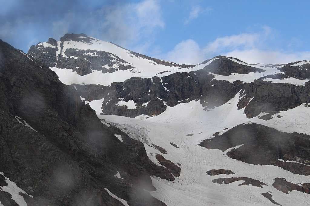 Sach Pass travel image