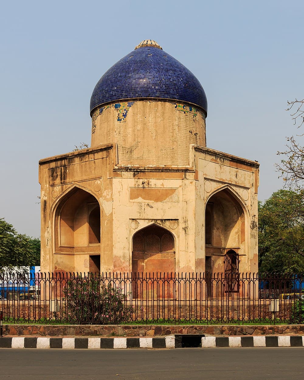 Nizamuddin Dargah travel image